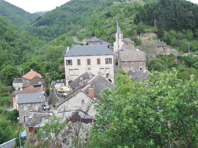 Le village d'Ayssènes